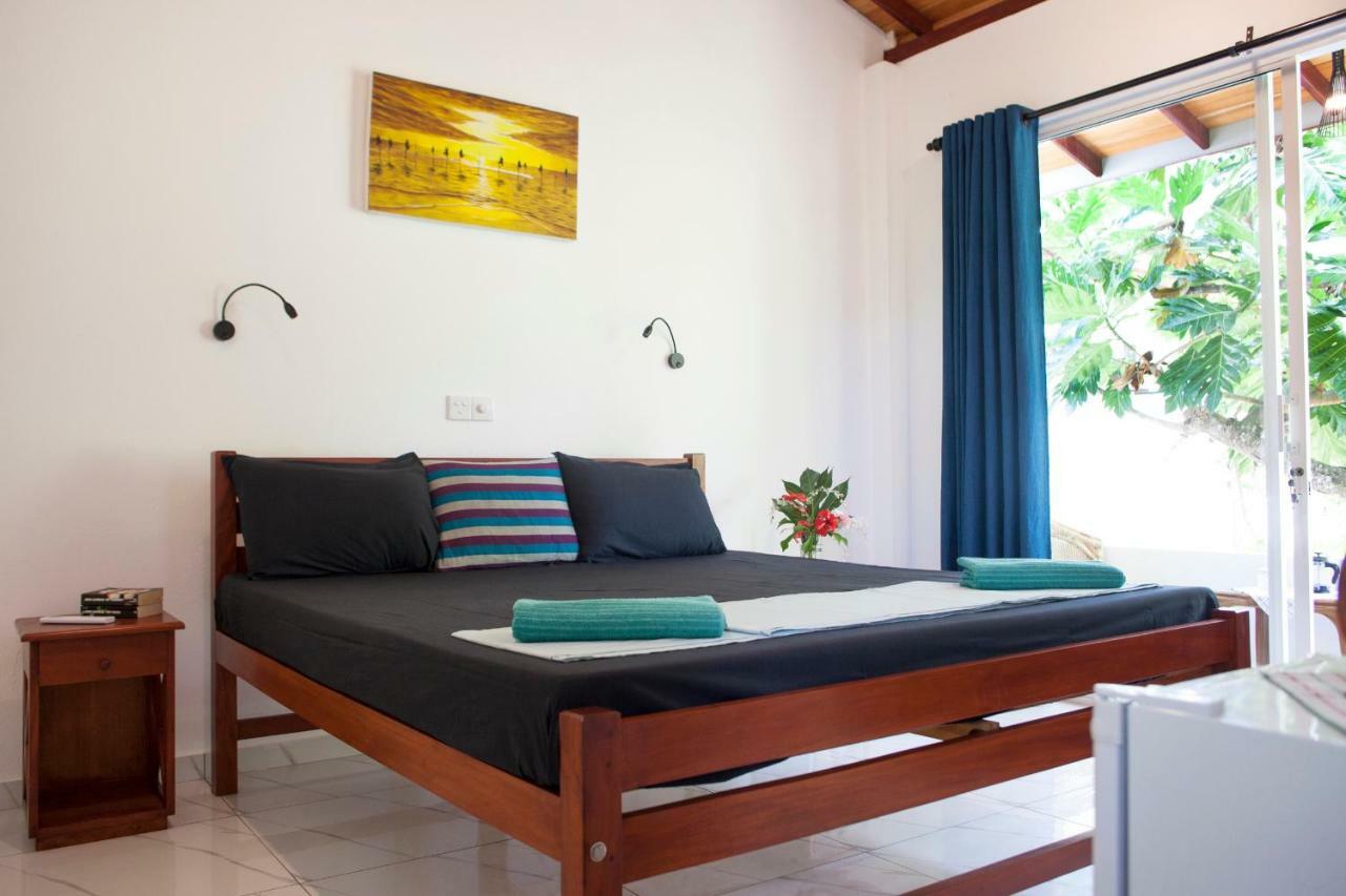 Hotel Alvas House à Hikkaduwa Extérieur photo