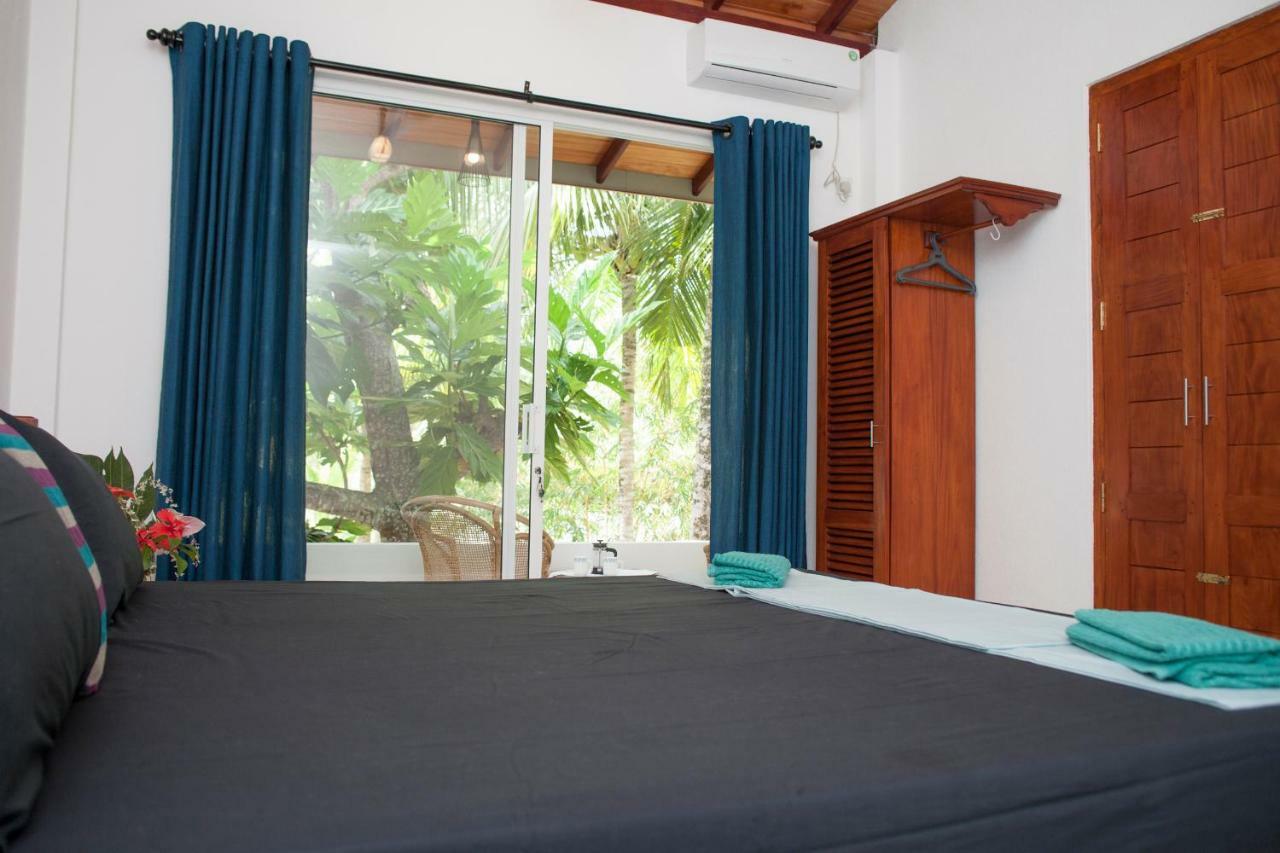 Hotel Alvas House à Hikkaduwa Extérieur photo