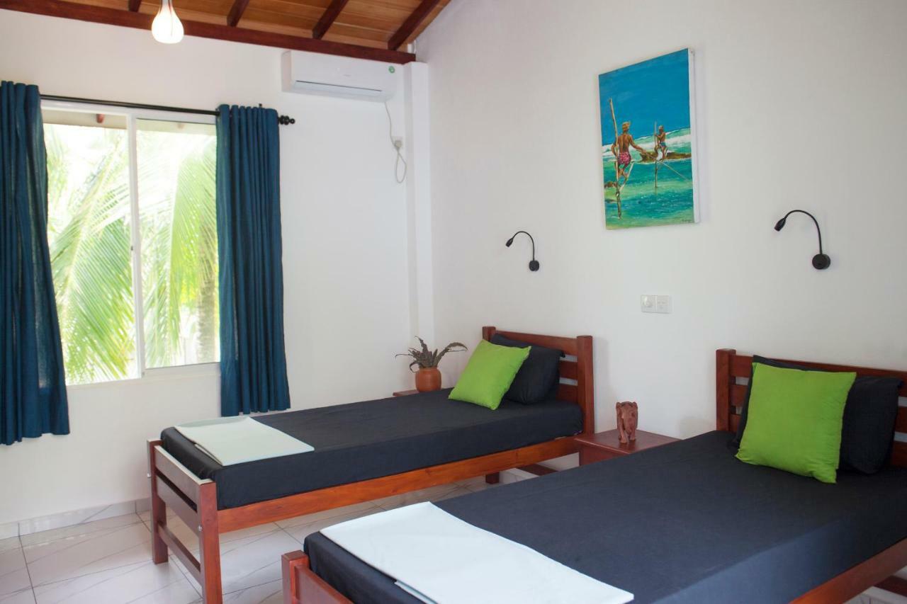 Hotel Alvas House à Hikkaduwa Extérieur photo